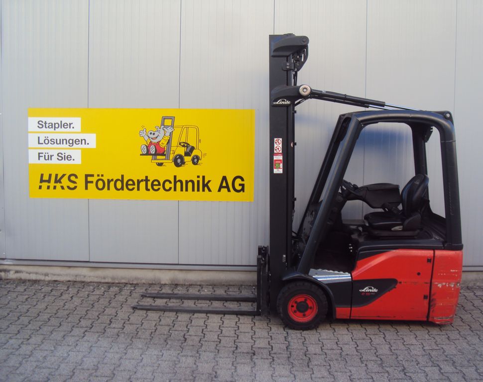 Stapler-Occasion: Linde Frontstapler E15-02 gebraucht Linde E15-02 °°° 3-Rad Elektrostapler