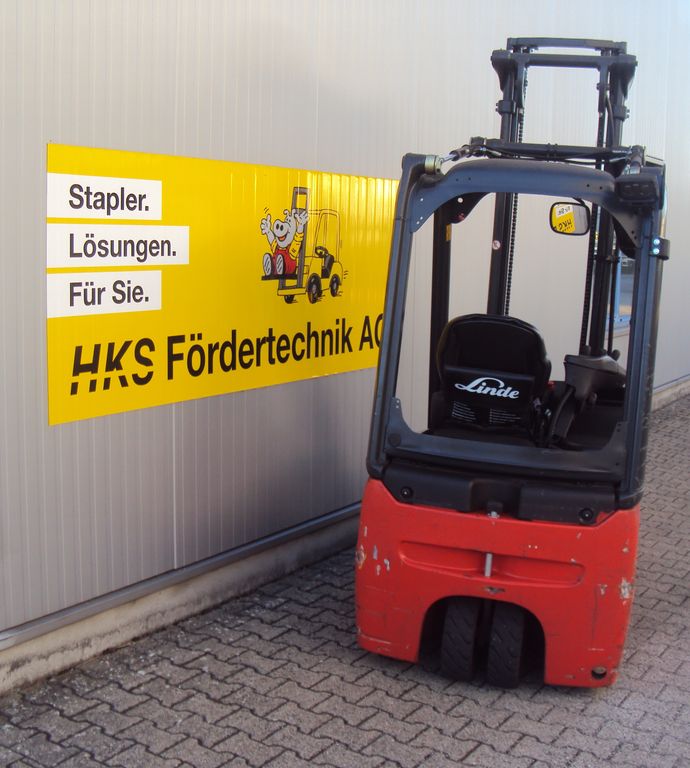 Stapler-Occasion: Linde Frontstapler E15-02 gebraucht Linde E15-02 °°° 3-Rad Elektrostapler