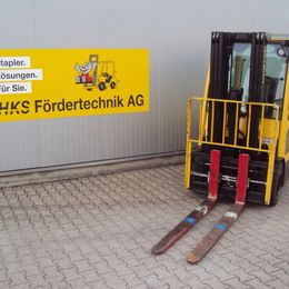Stapler-Occasion: Hyster Frontstapler J3.0XN gebraucht Hyster J3.0XN °°° 4-Rad Elektrostapler