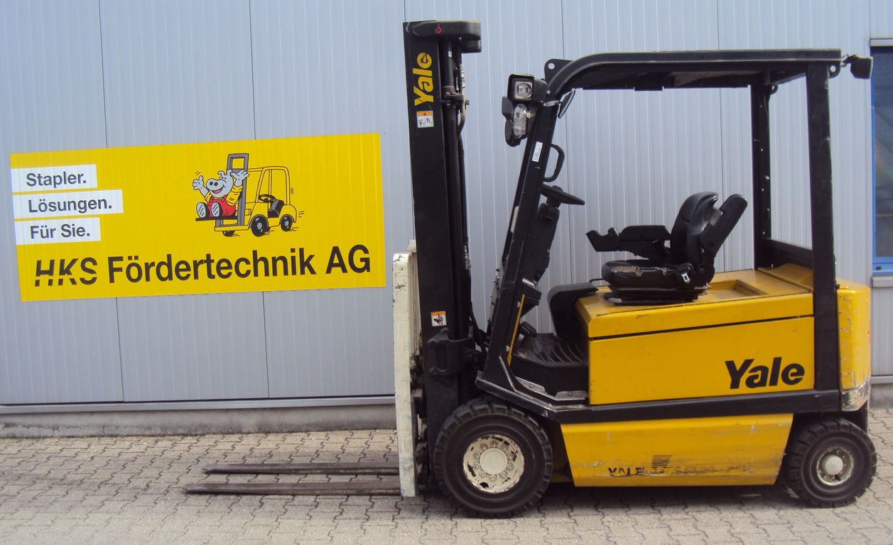 Stapler-Occasion: Yale Frontstapler ERP30ALF gebraucht Yale ERP30ALF °°° 4-Rad Elektrostapler