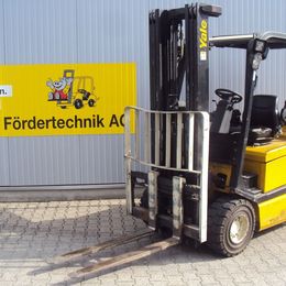 Stapler-Occasion: Yale Frontstapler ERP30ALF gebraucht Yale ERP30ALF °°° 4-Rad Elektrostapler