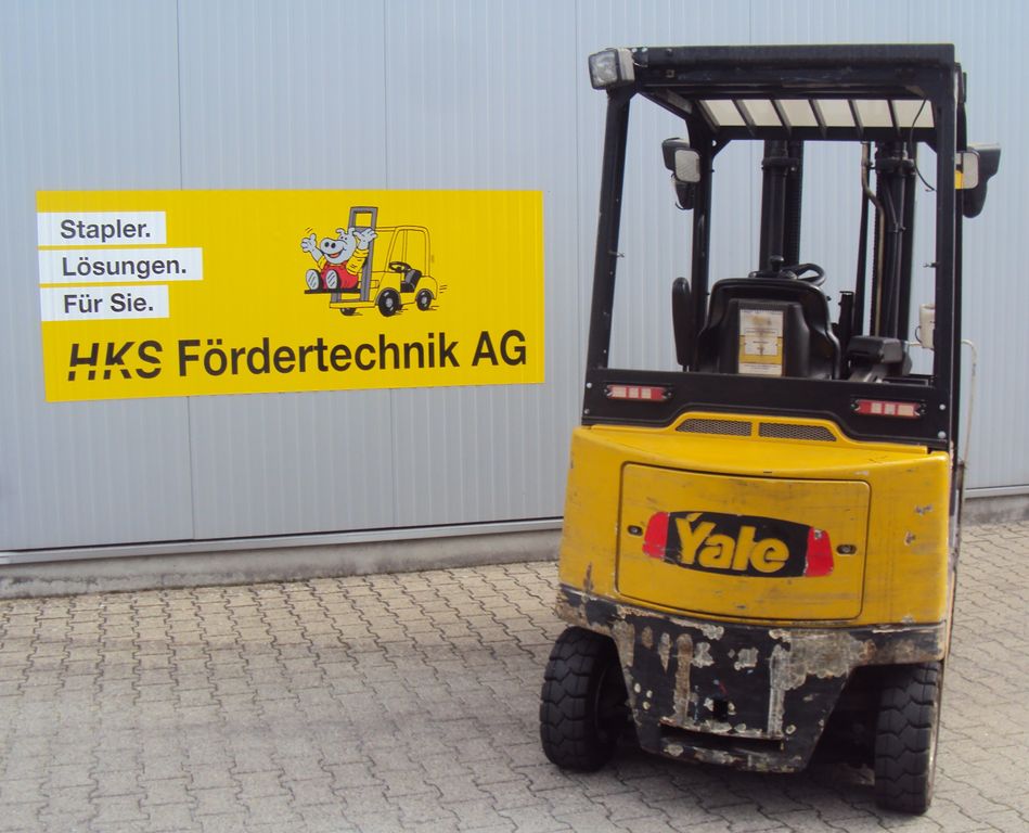 Stapler-Occasion: Yale Frontstapler ERP30ALF gebraucht Yale ERP30ALF °°° 4-Rad Elektrostapler