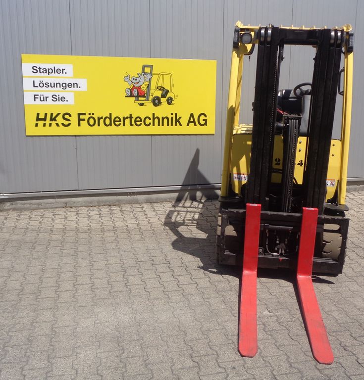 Stapler-Occasion: Hyster Frontstapler J3.0XN gebraucht Hyster J3.0XN °°° 4-Rad Elektrostapler