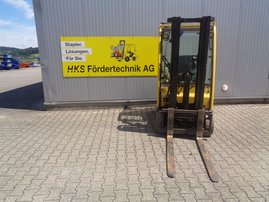 Stapler-Occasion: Hyster Frontstapler J1.6XNT gebraucht Hyster J1.6XNT °°° 3-Rad Elektrostapler