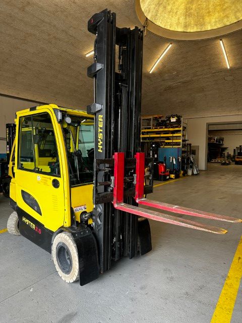 Stapler-Occasion: Hyster Frontstapler J3.5XN Advance gebraucht Hyster J3.5XN Advance °°° 4-Rad Elektrostapler