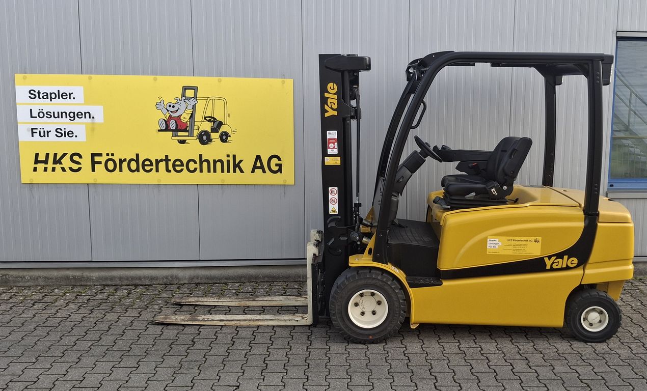 Stapler-Occasion: Yale Frontstapler ERP35VL-861 gebraucht Yale ERP35VL-861 °°° 4-Rad Elektrostapler