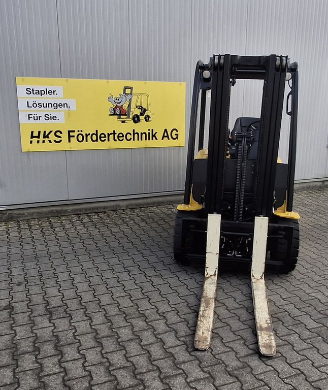 Stapler-Occasion: Yale Frontstapler ERP35VL-861 gebraucht Yale ERP35VL-861 °°° 4-Rad Elektrostapler