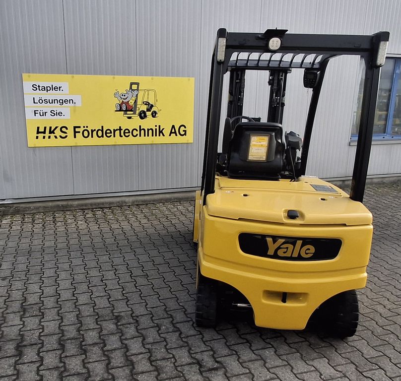 Stapler-Occasion: Yale Frontstapler ERP35VL-861 gebraucht Yale ERP35VL-861 °°° 4-Rad Elektrostapler