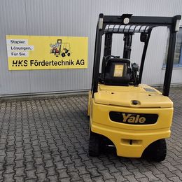 Stapler-Occasion: Yale Frontstapler ERP35VL-861 gebraucht Yale ERP35VL-861 °°° 4-Rad Elektrostapler