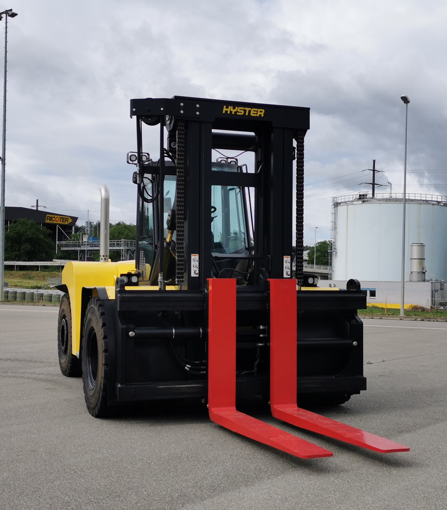 Stapler-Occasion: Hyster Frontstapler H28XD12 gebraucht Hyster H28XD12 °°° Dieselstapler