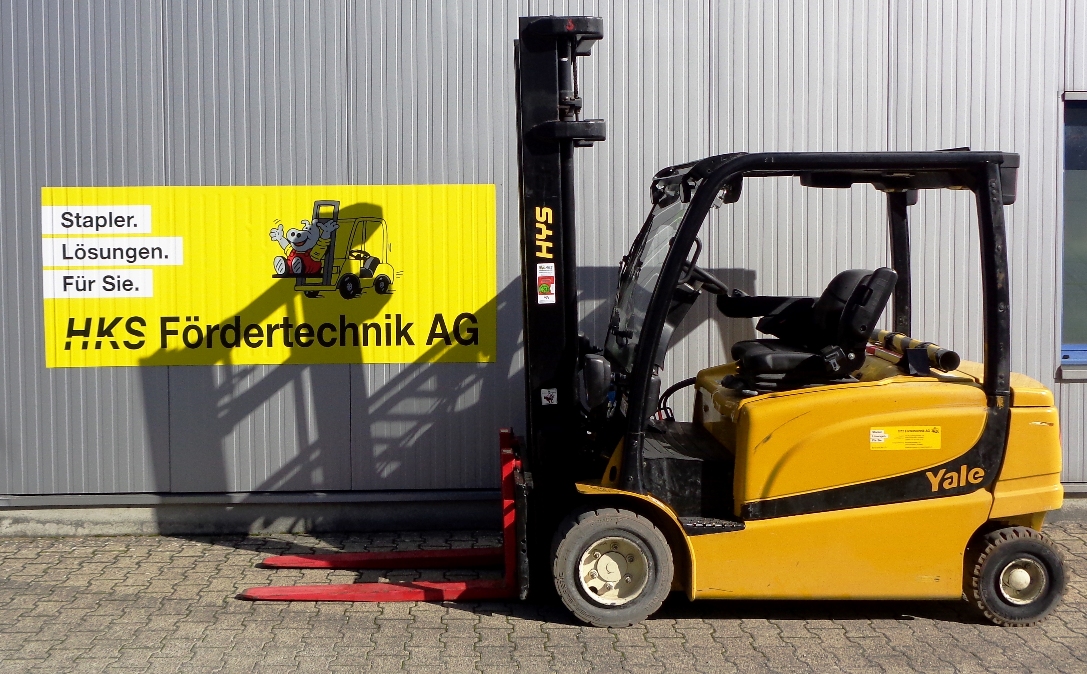 Stapler-Occasion: Yale Frontstapler ERP30VL gebraucht Yale ERP30VL °°° 4-Rad Elektrostapler