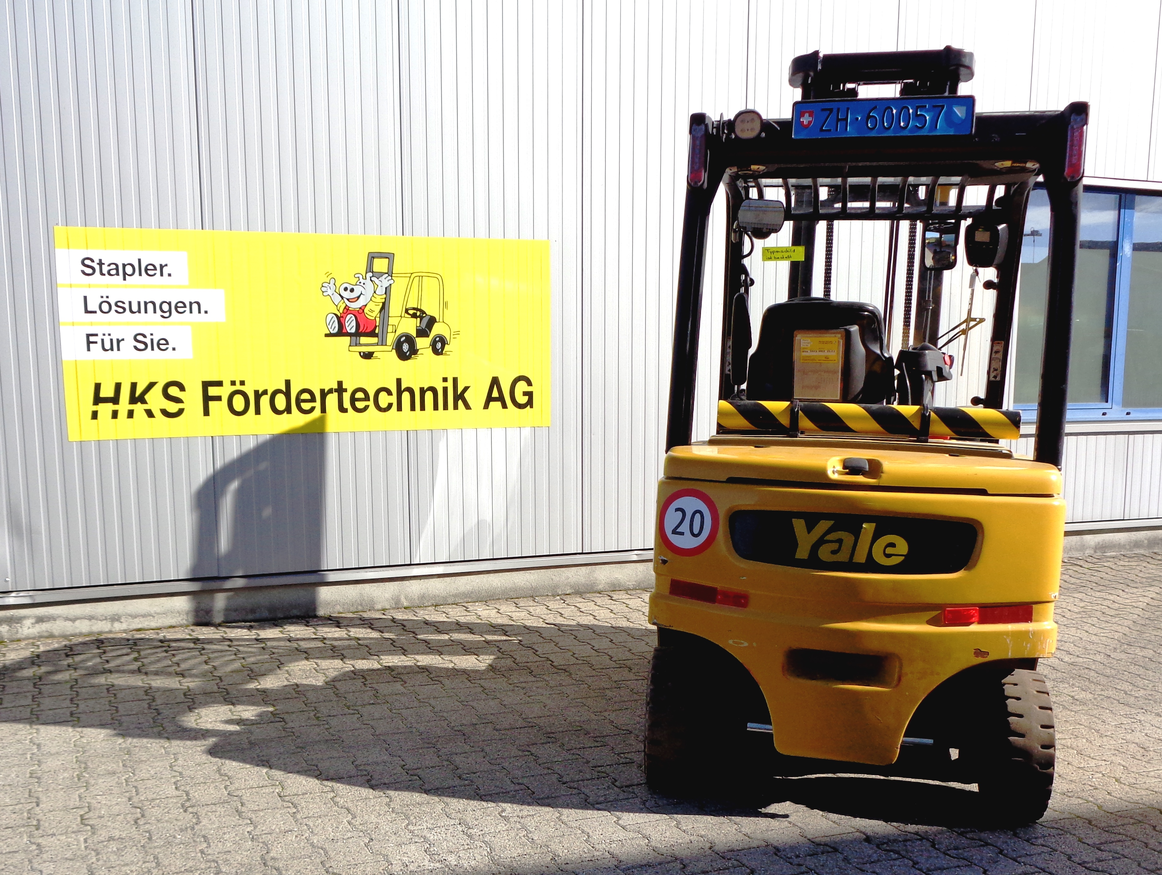 Stapler-Occasion: Yale Frontstapler ERP30VL gebraucht Yale ERP30VL °°° 4-Rad Elektrostapler