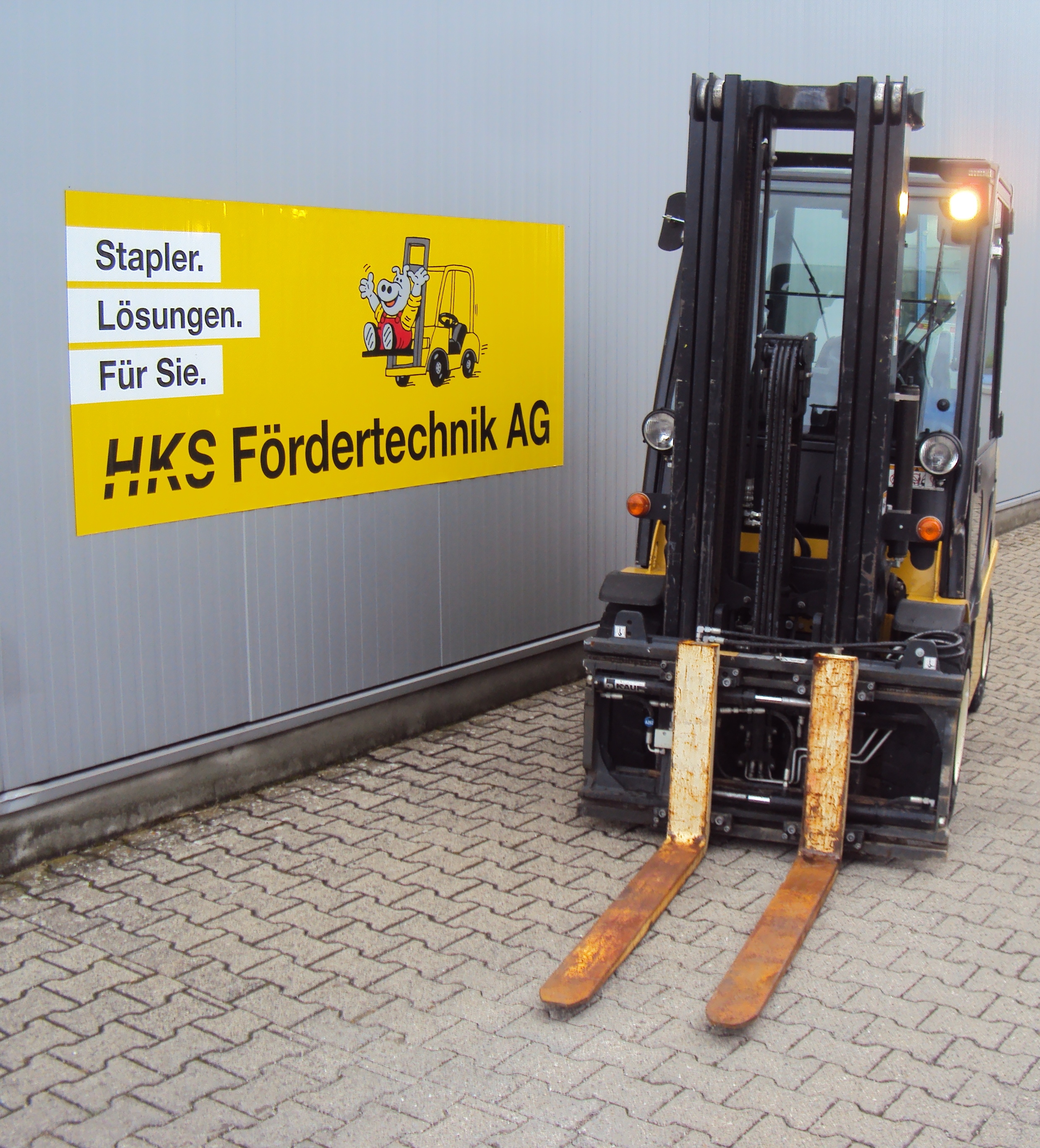 Stapler-Occasion: Yale Frontstapler GDP30VX gebraucht Yale GDP30VX °°° Dieselstapler