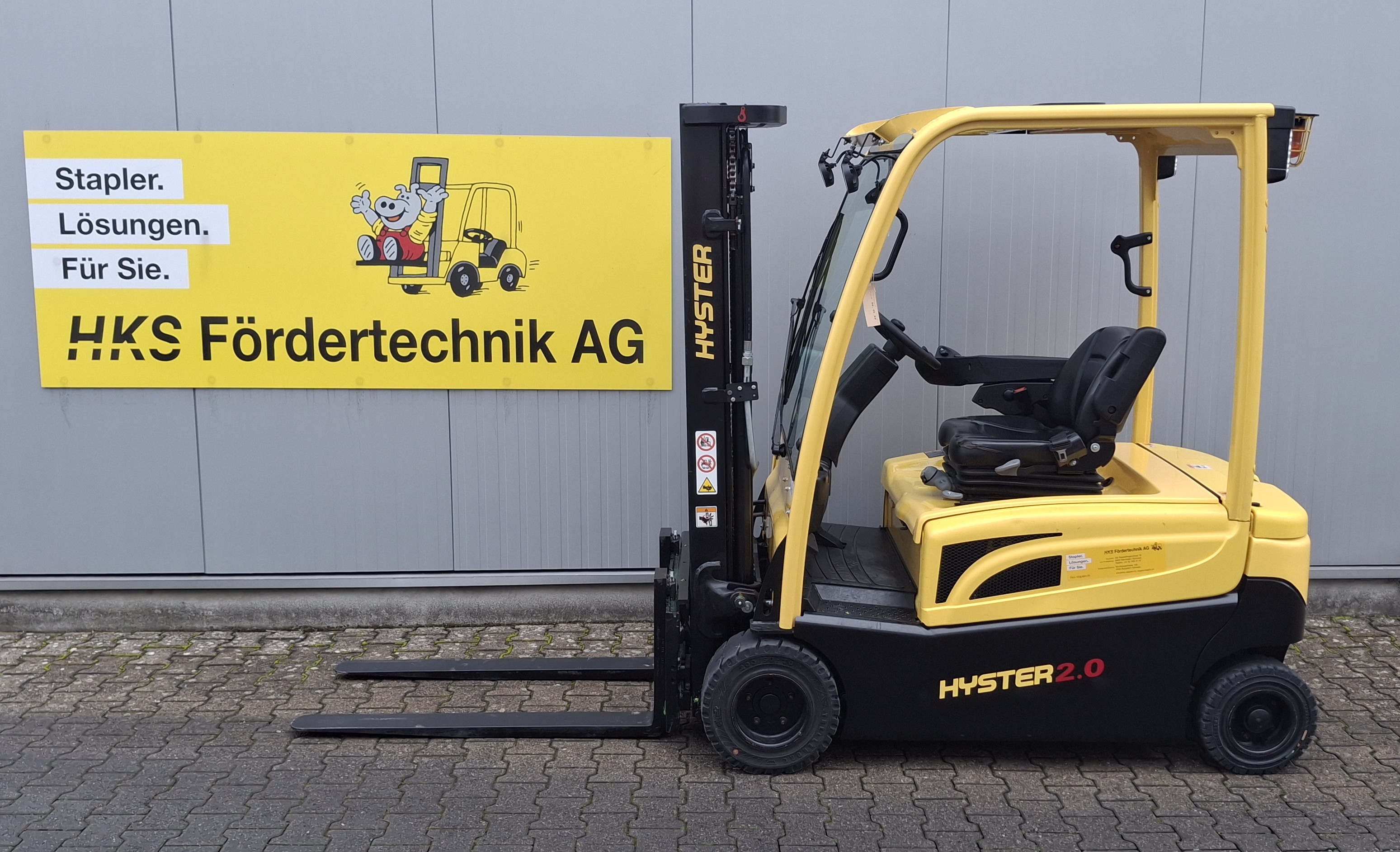 Stapler-Occasion: Hyster Frontstapler J2.0XN LWB gebraucht Hyster J2.0XN LWB °°° 4-Rad Elektrostapler