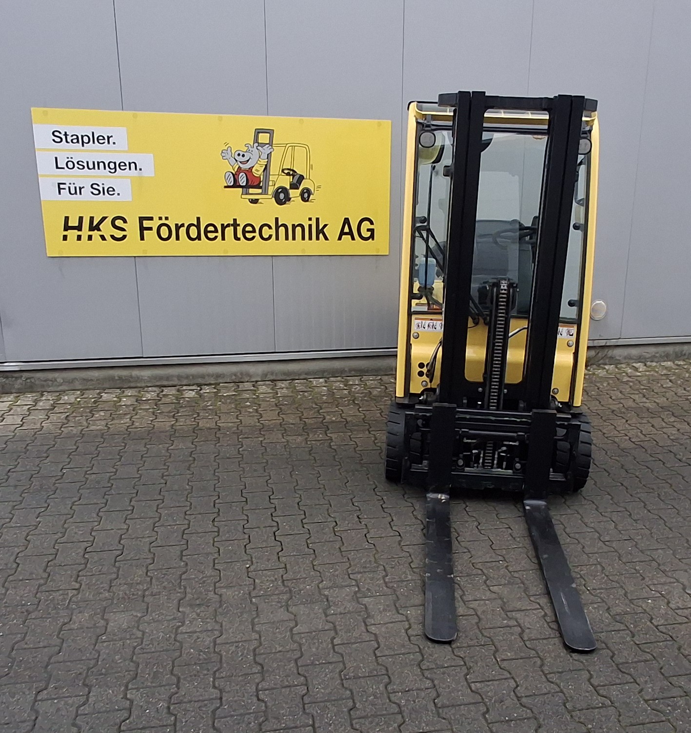 Stapler-Occasion: Hyster Frontstapler J2.0XN LWB gebraucht Hyster J2.0XN LWB °°° 4-Rad Elektrostapler