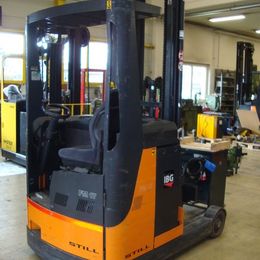 Stapler-Occasion: Still Schubmaststapler FM17 gebraucht Still FM17 °°° Schubmaststapler