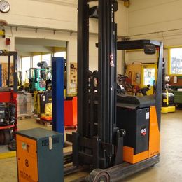 Stapler-Occasion: Still Schubmaststapler FM17 gebraucht Still FM17 °°° Schubmaststapler