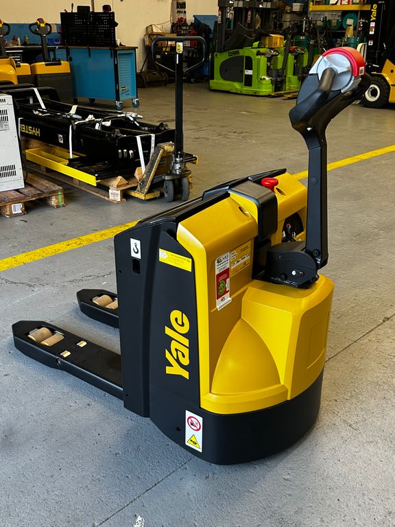 Stapler-Occasion: Yale Gabelhubwagen MP18, Gabeln 800 mm gebraucht Yale MP18, Gabeln 800 mm °°° Niederhubwagen