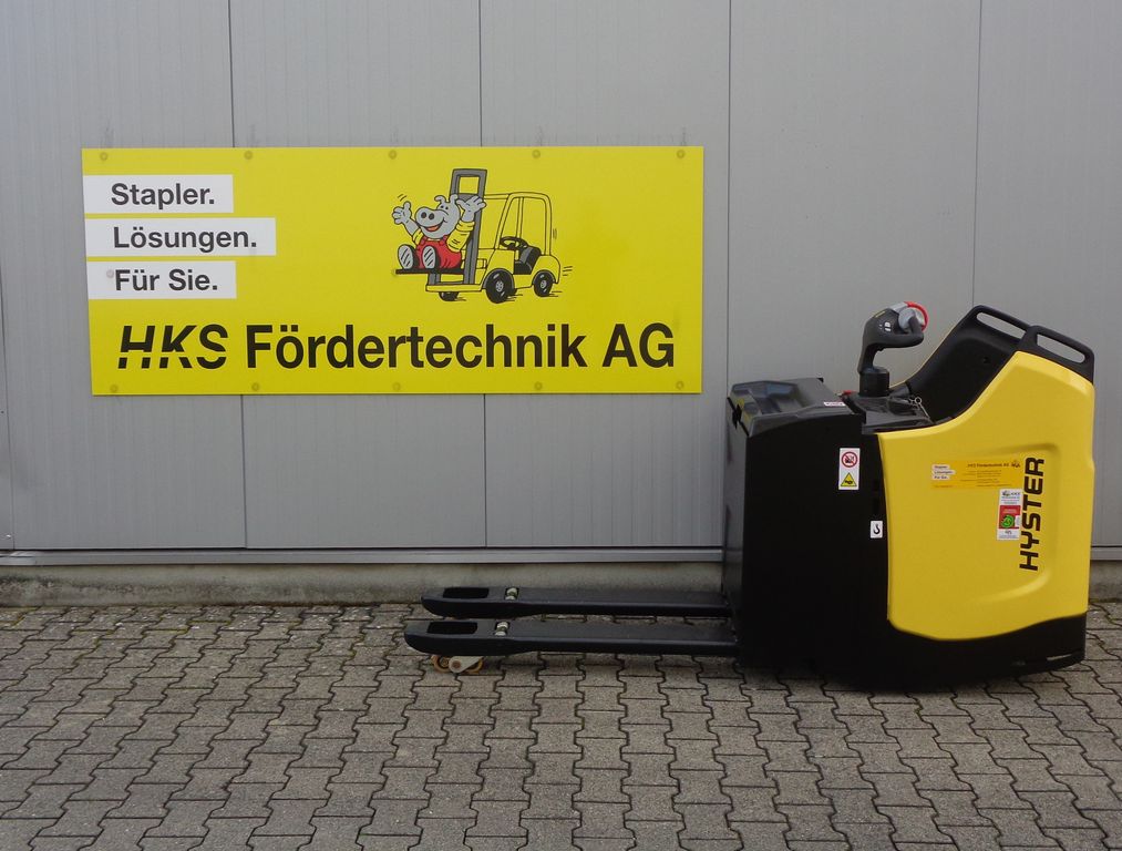 Stapler-Occasion: Hyster Gabelhubwagen P2.5S mit Plattform gebraucht Hyster P2.5S mit Plattform °°° Niederhubwagen