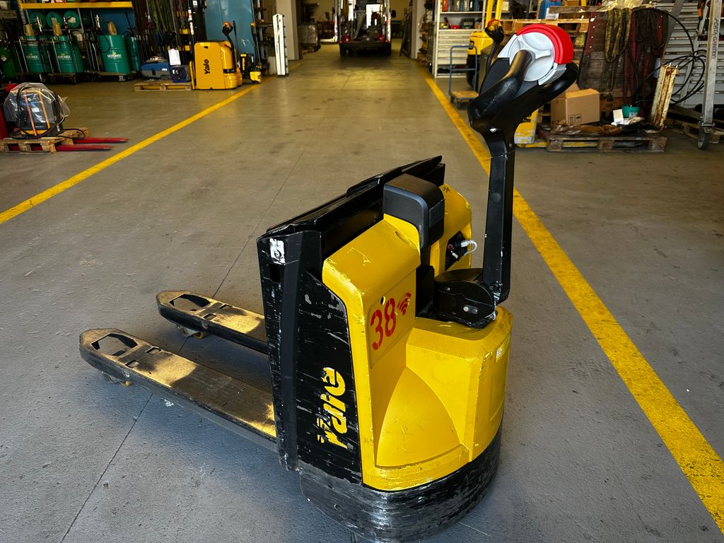 Stapler-Occasion: Yale Gabelhubwagen MP16 gebraucht Yale MP16 °°° Niederhubwagen