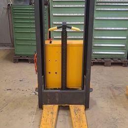 Incab Semi-Elektro Hochhubwagen °°° Hochhubwagen