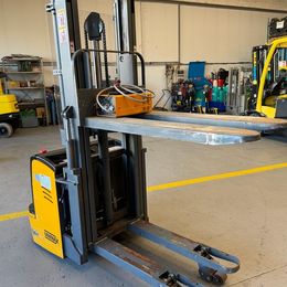 Unimax CDD15RS-2 °°° Hochhubwagen