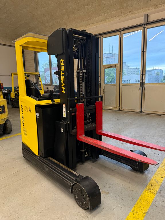 Stapler-Occasion: Hyster Schubmaststapler R2.5 gebraucht Hyster R2.5 °°° Schubmaststapler