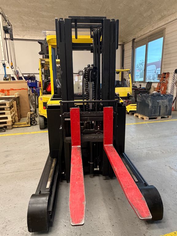 Stapler-Occasion: Hyster Schubmaststapler R2.5 gebraucht Hyster R2.5 °°° Schubmaststapler