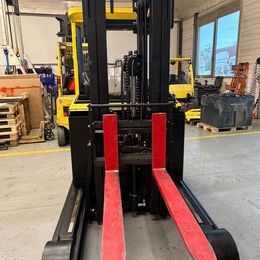 Stapler-Occasion: Hyster Schubmaststapler R2.5 gebraucht Hyster R2.5 °°° Schubmaststapler