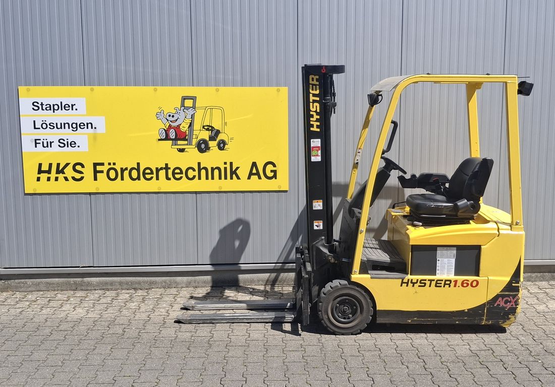 Stapler-Occasion: Hyster Frontstapler J1.60XMT gebraucht Hyster J1.60XMT °°° 3-Rad Elektrostapler