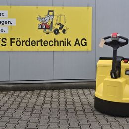 Stapler-Occasion: Hyster Gabelhubwagen P2.2 gebraucht Hyster P2.2 °°° Niederhubwagen