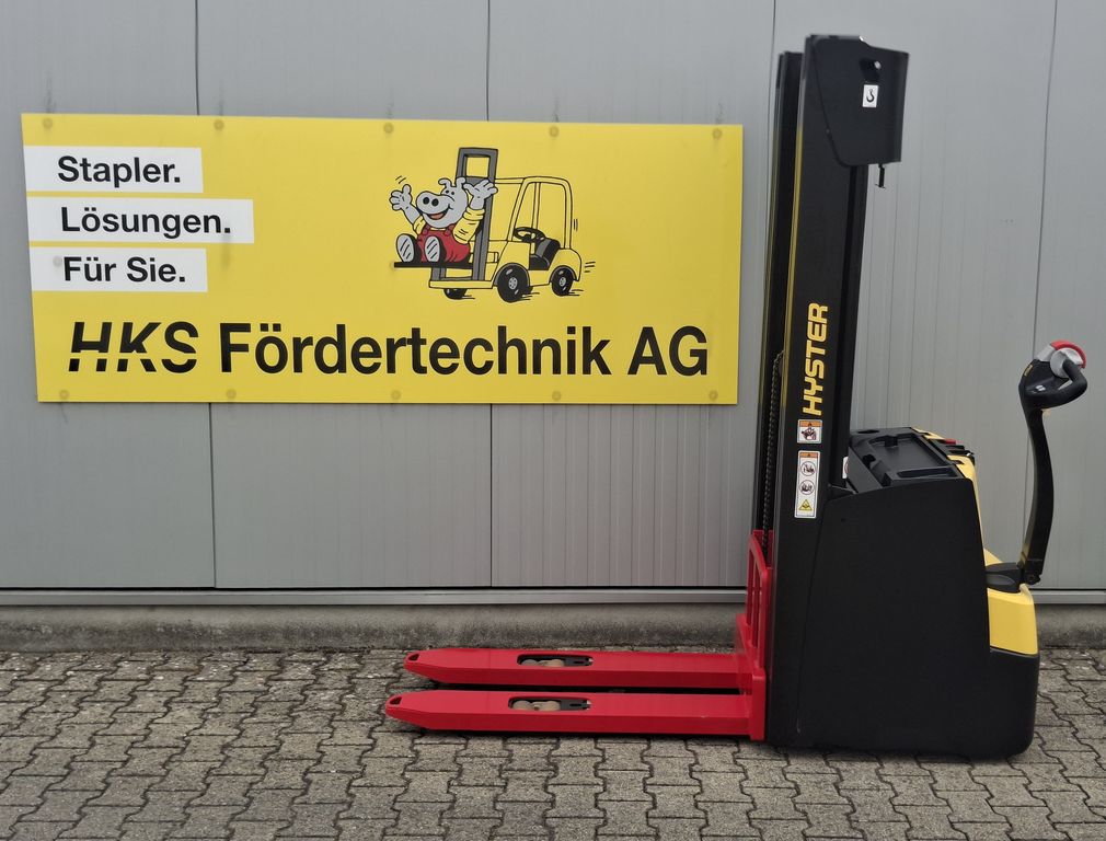Stapler-Occasion: Hyster Gabelhochhubwagen S1.4 IL gebraucht Hyster S1.4 IL °°° Hochhubwagen