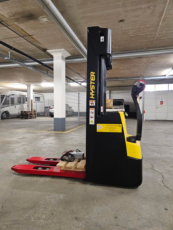 Stapler-Occasion: Hyster Gabelhochhubwagen S1.0 gebraucht Hyster S1.0 °°° Hochhubwagen