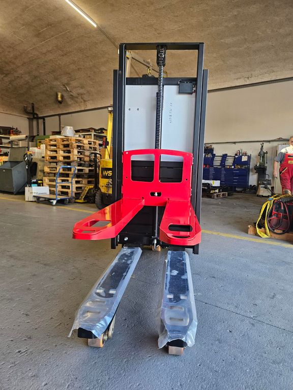 Stapler-Occasion: Hyster Gabelhochhubwagen S2.0SD gebraucht Hyster S2.0SD °°° Hochhubwagen