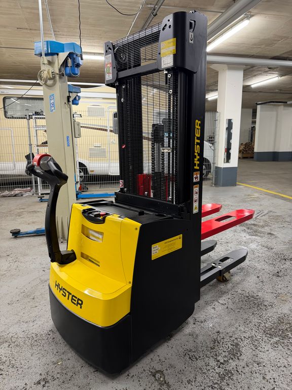Stapler-Occasion: Hyster Gabelhochhubwagen S1.6 IL gebraucht Hyster S1.6 IL °°° Hochhubwagen