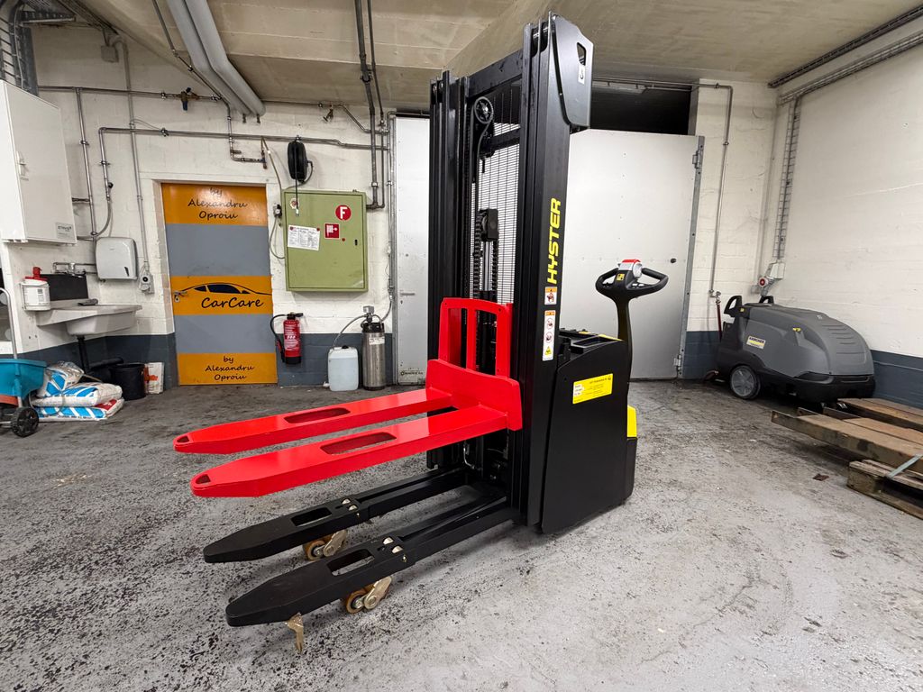 Stapler-Occasion: Hyster Gabelhochhubwagen S1.6 IL gebraucht Hyster S1.6 IL °°° Hochhubwagen